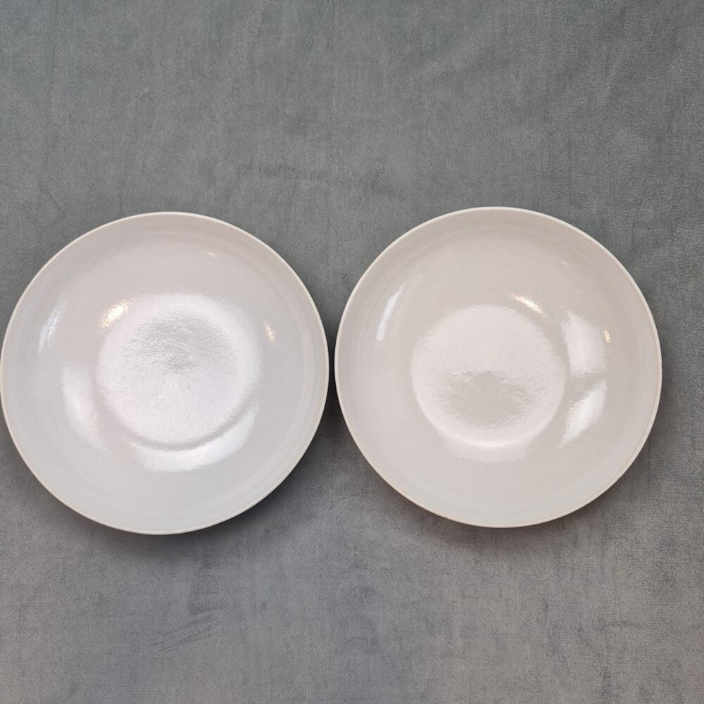 Crate & Barrel White Coupe 10" Pasta/Salad/Soup Low Bowl Sert of 2
